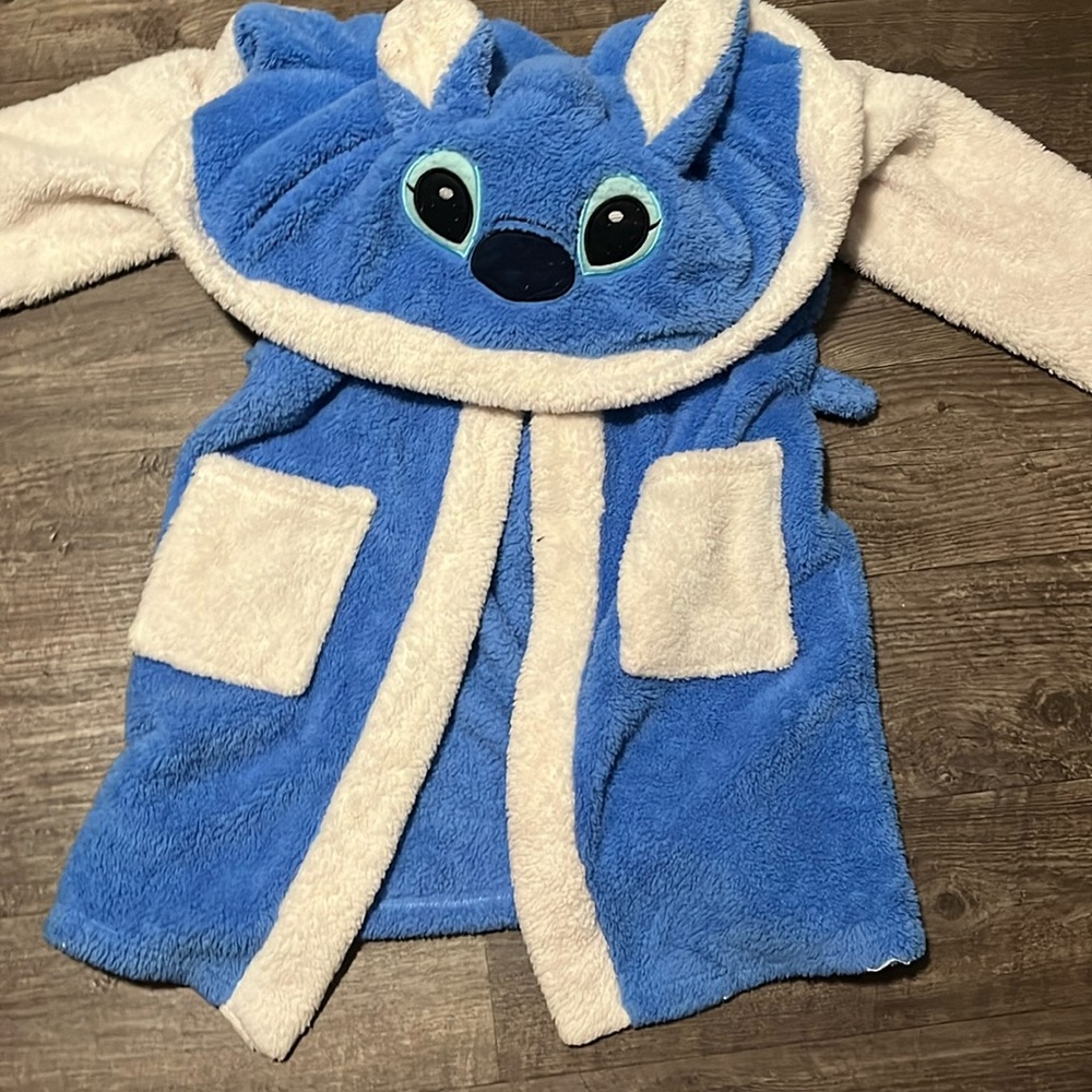 Cute lilo and stitch robe
